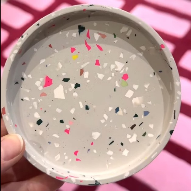 Handgemachtes Terrazzo-Schälchen aus der friedltz Werkstatt